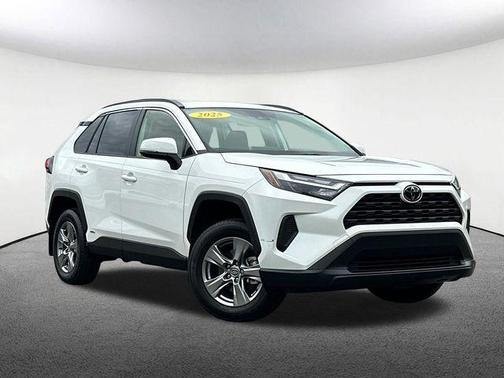 Ice Cap 2025 Toyota RAV4 Hybrid LE