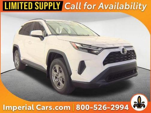 Ice Cap 2025 Toyota RAV4 Hybrid LE