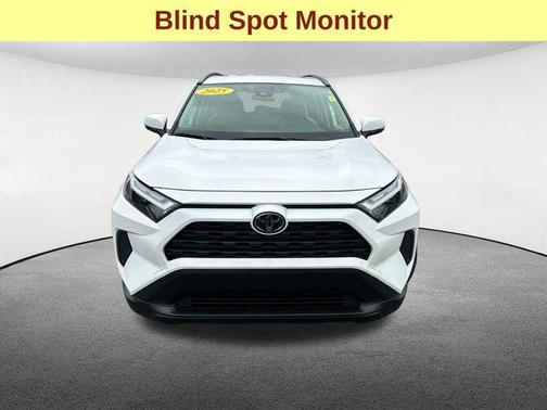 Ice Cap 2025 Toyota RAV4 Hybrid LE