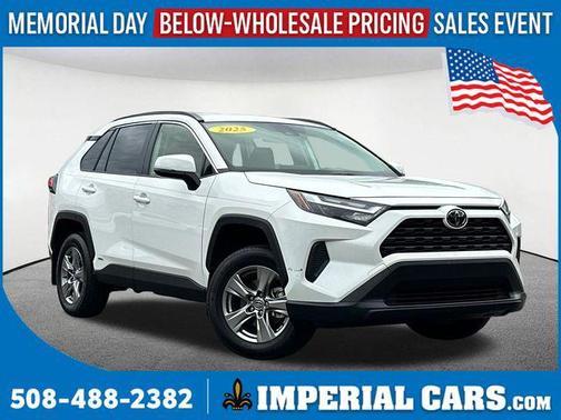 Ice Cap 2025 Toyota RAV4 Hybrid LE