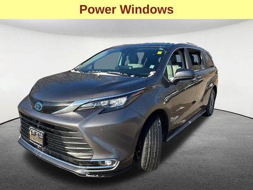 2024 Toyota Sienna XLE