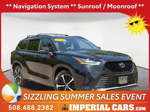 Midnight Black Metallic 2021 Toyota Highlander XSE