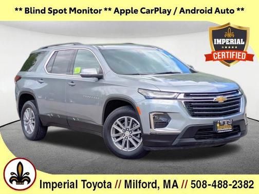 Sterling Gray Metallic 2023 Chevrolet Traverse LT Cloth