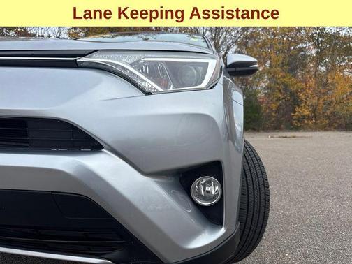 2017 Toyota RAV4 Hybrid XLE