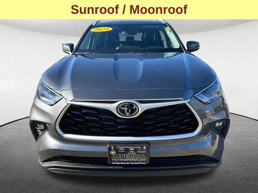 Gray 2024 Toyota Highlander XLE