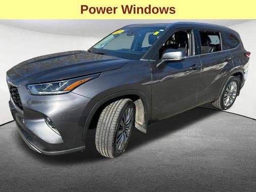 2022 Toyota Highlander Platinum