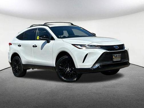 Wind Chill Pearl 2023 Toyota Venza Nightshade Edition