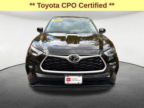 2022 Toyota Highlander LE