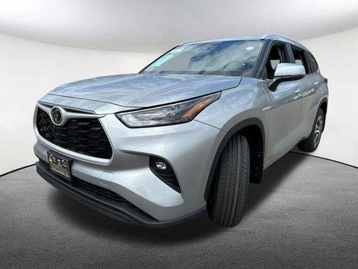 2025 Toyota Highlander XLE