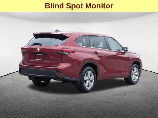 2022 Toyota Highlander LE