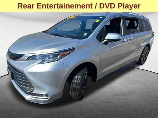 2025 Toyota Sienna Platinum