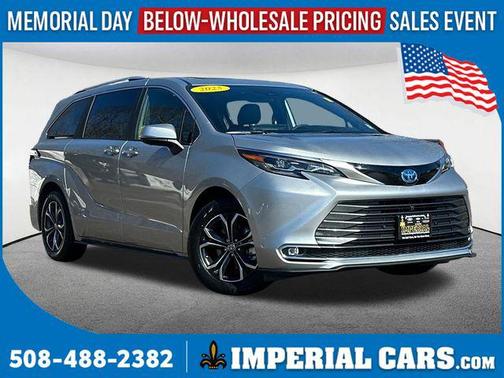 Celestial Silver Metallic 2025 Toyota Sienna Platinum