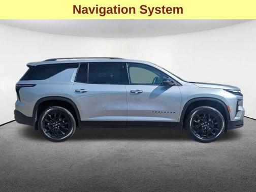 Sterling Grey Metallic 2024 Chevrolet Traverse LT