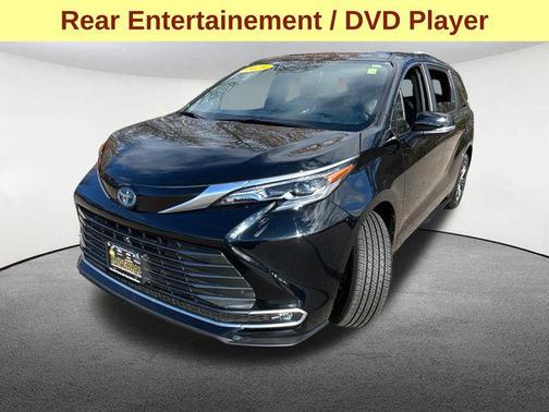 2025 Toyota Sienna Platinum