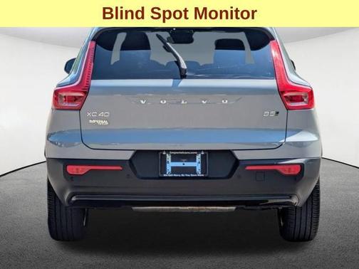 2024 Volvo XC40 B5 Core Bright Theme