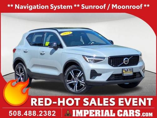 2024 Volvo XC40 B5 Core Bright Theme