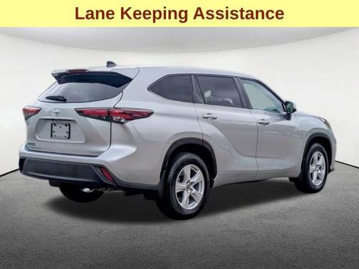 Celestial Silver Metallic 2024 Toyota Highlander LE
