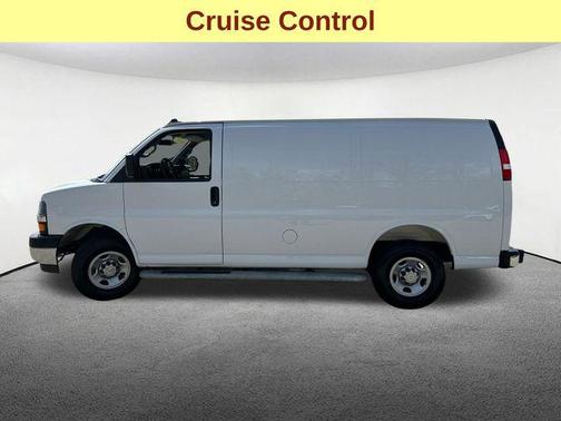 Summit White 2025 Chevrolet Express 2500 Work Van
