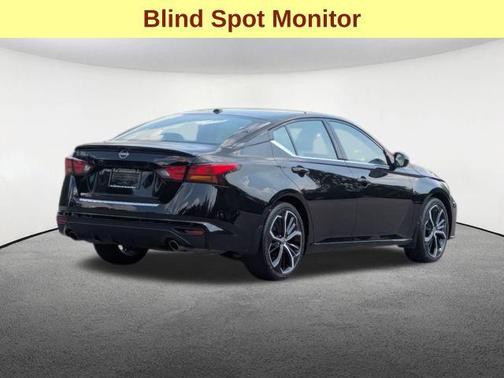 2023 Nissan Altima SR FWD