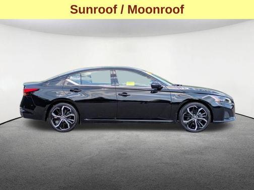 2023 Nissan Altima SR FWD