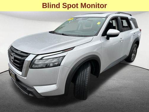 2024 Nissan Pathfinder SV 4WD