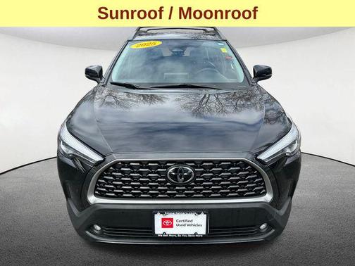 2025 Toyota Corolla Cross XLE