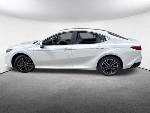 Wind Chill Pearl 2026 Toyota Camry XLE