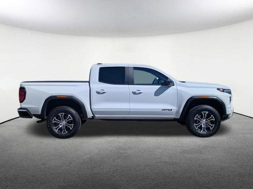 2024 GMC Canyon Base