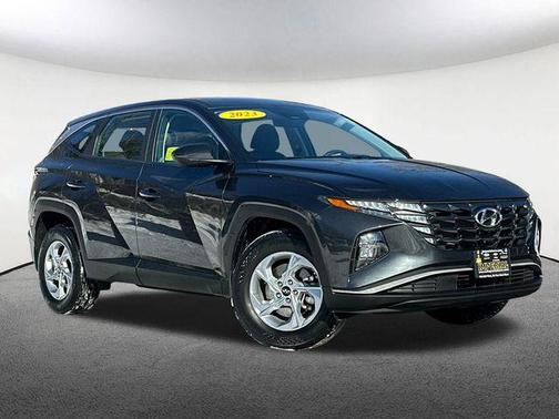 2023 Hyundai TUCSON SE