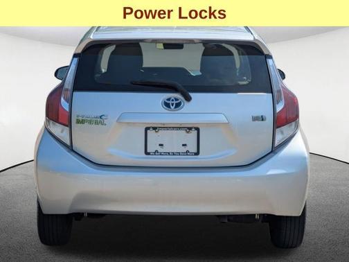 Classic Silver Metallic 2016 Toyota Prius c Two