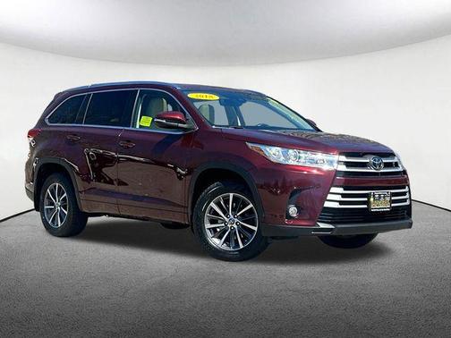 Ooh La La Rouge Mica 2018 Toyota Highlander XLE
