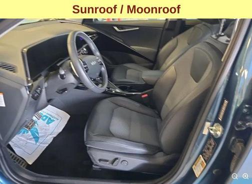 Mineral Blue 2023 Kia Niro Touring