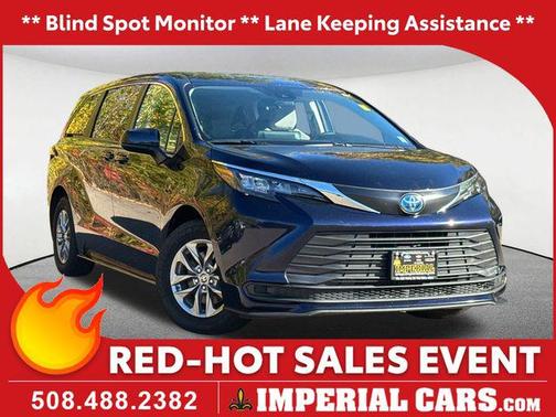 2024 Toyota Sienna LE