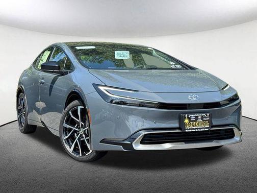 2025 Toyota Prius Plug-In Hybrid XSE Premium