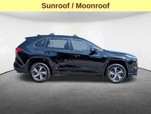 2022 Toyota RAV4 Prime SE