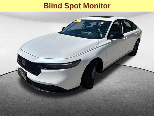 Platinum White Pearl 2025 Honda Accord SE