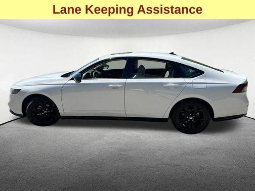 Platinum White Pearl 2025 Honda Accord SE