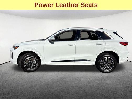 2025 Audi Q5 Premium TFSI quattro S tronic