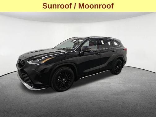 Midnight Black Metallic 2023 Toyota Highlander XSE