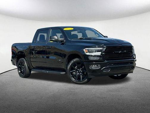 Diamond Black Crystal Pearlcoat 2023 RAM 1500 Laramie