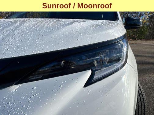 2025 Toyota Sienna XSE 7 Passenger