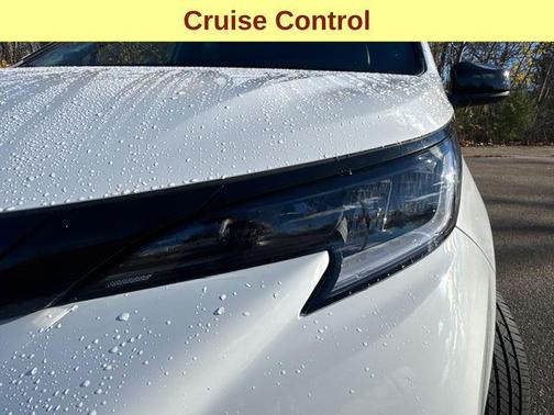 2025 Toyota Sienna XSE 7 Passenger