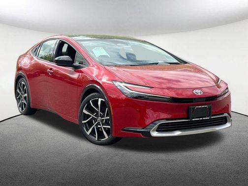 2025 Toyota Prius L