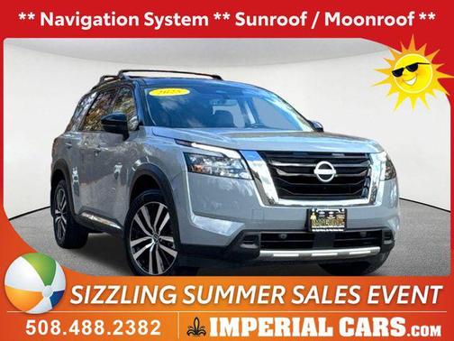 Super Black 2025 Nissan Pathfinder Platinum 4WD