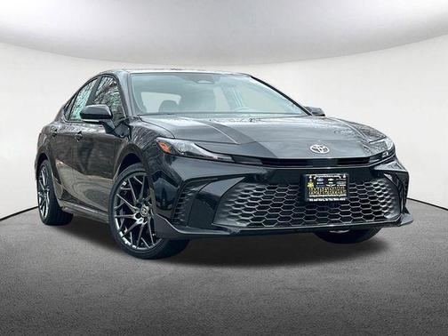 Midnight Black Metallic 2026 Toyota Camry SE