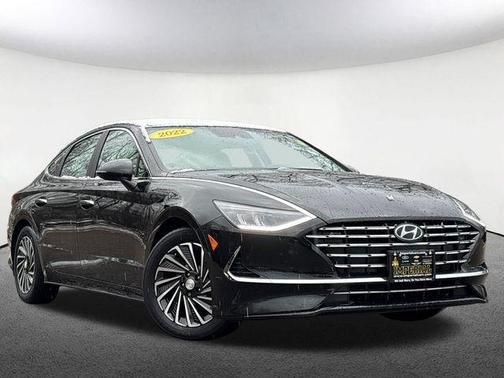 2022 Hyundai SONATA Hybrid SE