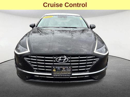 2022 Hyundai SONATA Hybrid SE