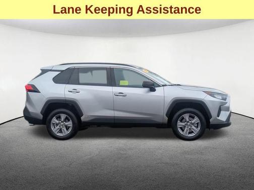 2022 Toyota RAV4 Hybrid LE