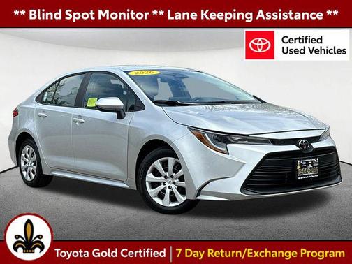 Classic Silver Metallic/Midnight Black Metallic 2026 Toyota Corolla LE
