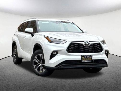 2026 Toyota Highlander XLE